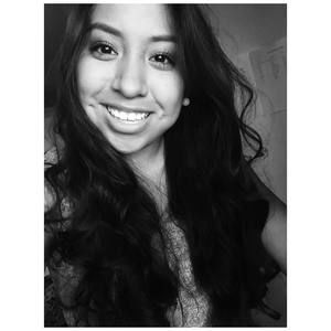 Meet your Posher, Yessenia